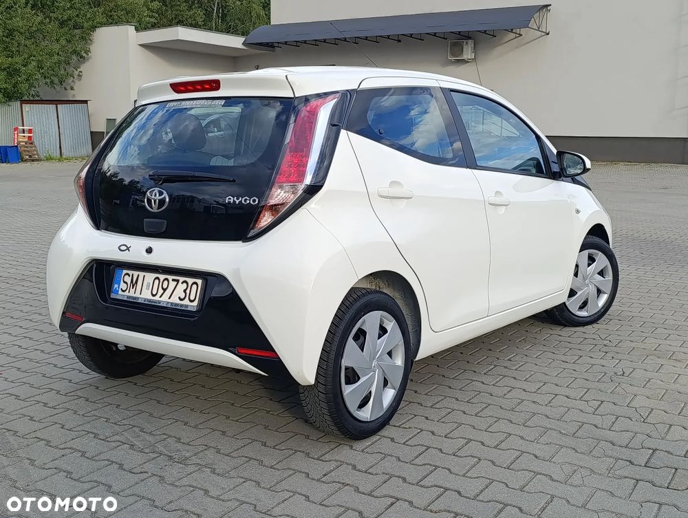 Toyota Aygo x-play - 2