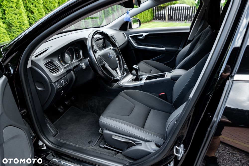 Volvo V60 D4 - 16