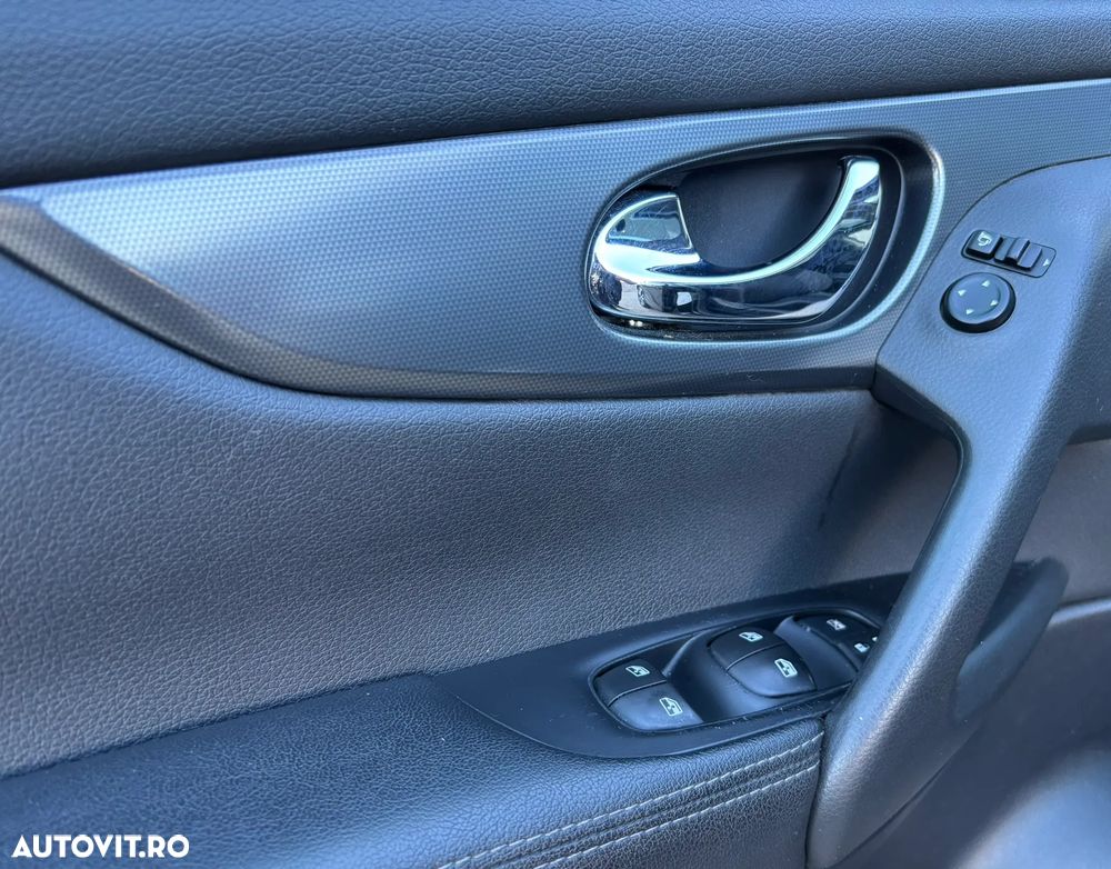 Nissan Qashqai 1.3 DIG-T N-CONNECTA - 19