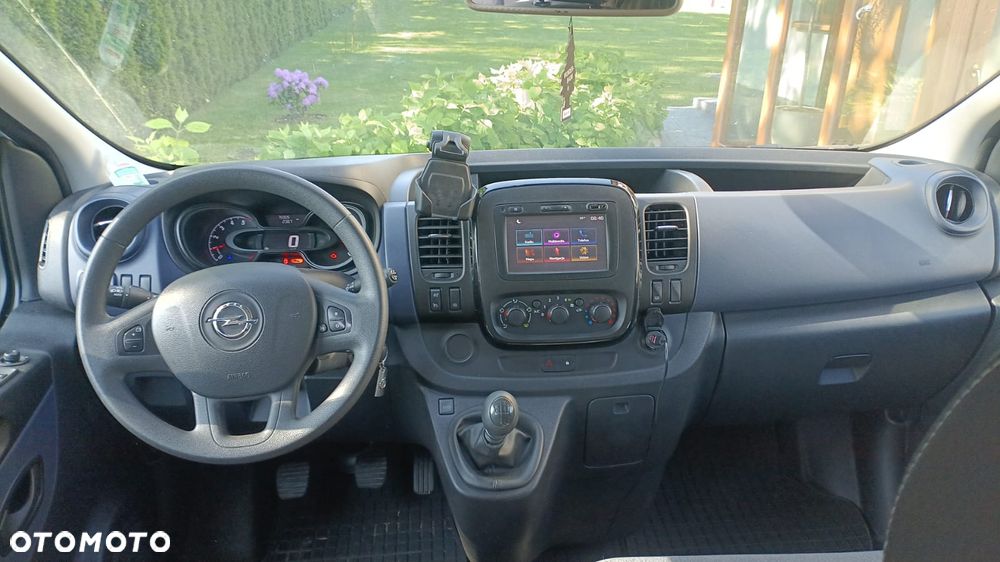 Opel Vivaro - 9