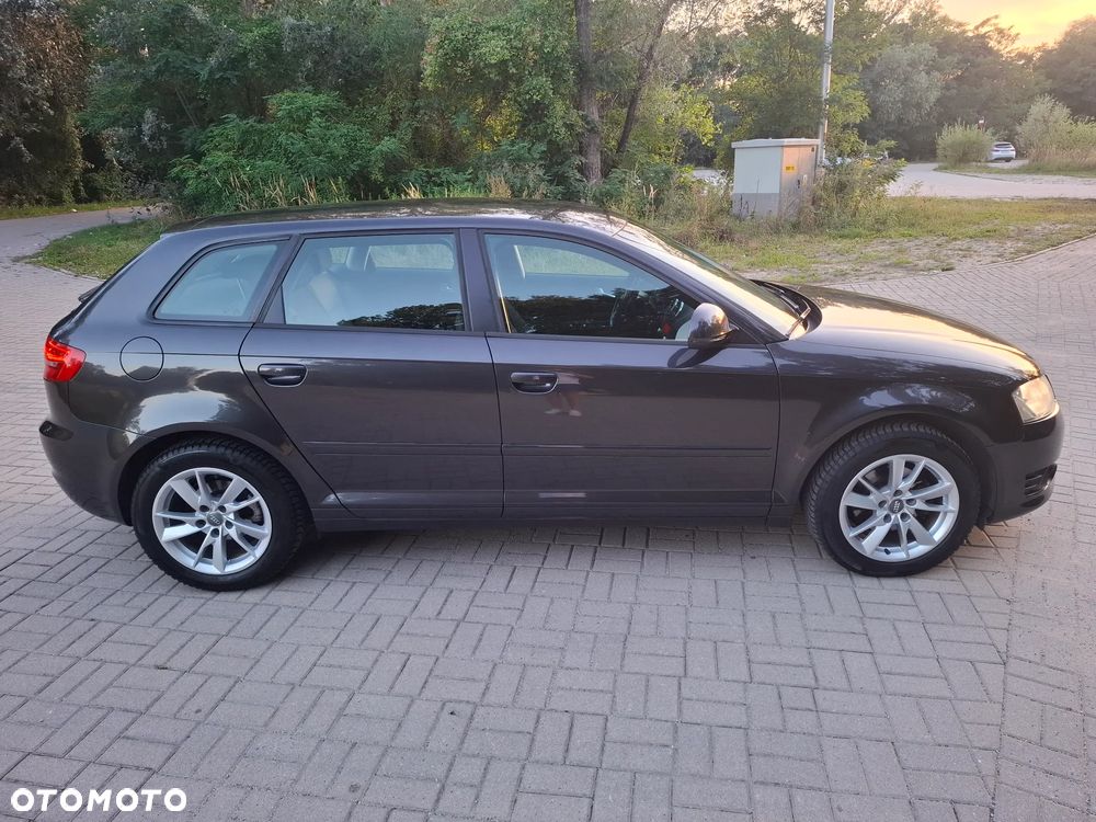Audi A3 Sportback 1.6 Ambiente - 8
