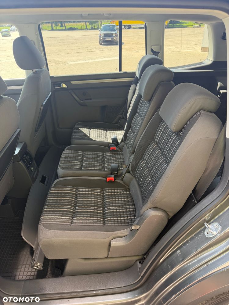 Volkswagen Touran 1.6 TDI DPF Cross - 10