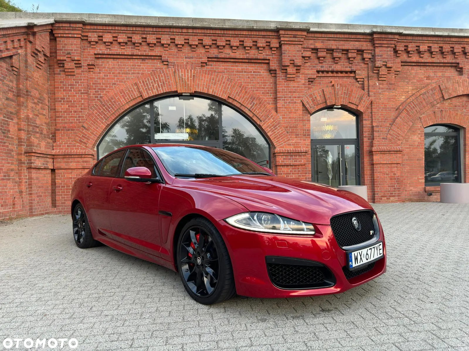Jaguar XF XFR - 12