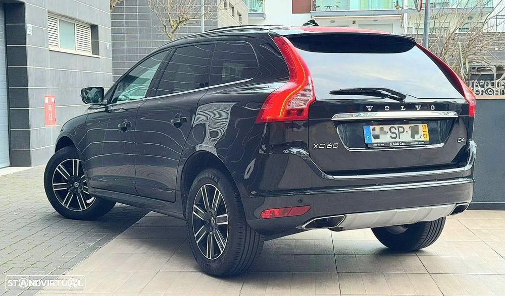 Volvo XC 60 2.0 D4 R-Design AWD Geartronic - 2