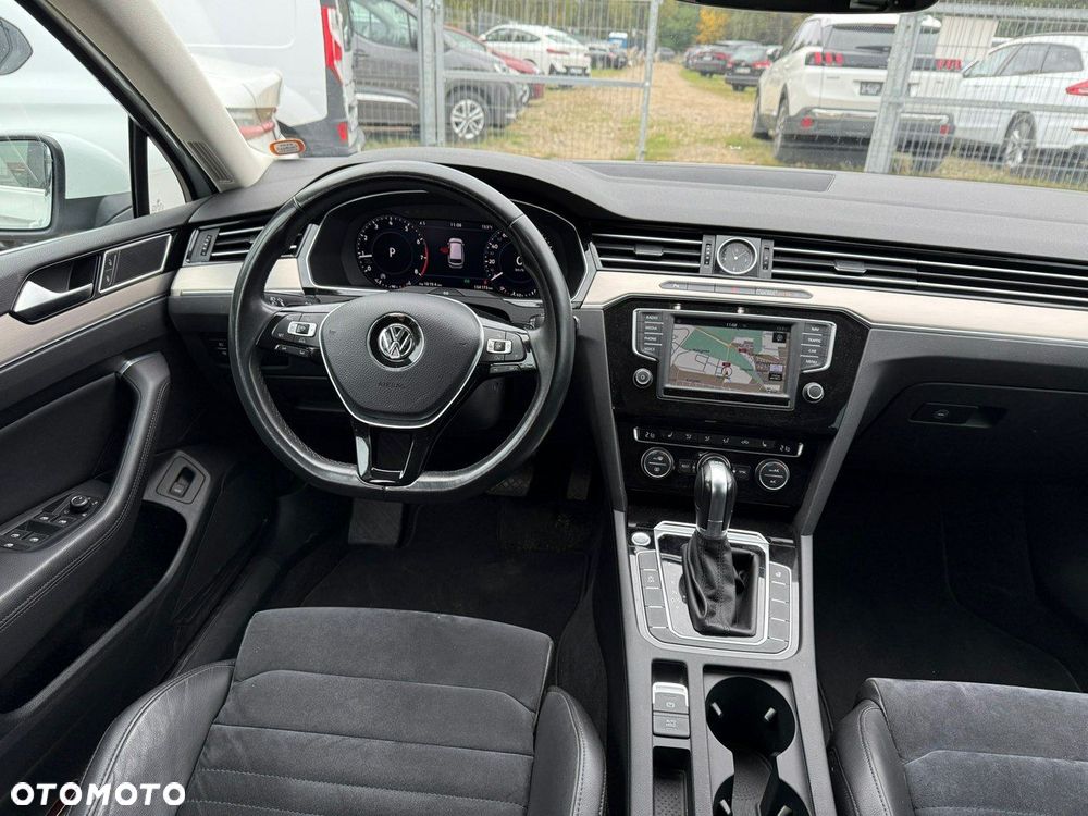 Volkswagen Passat - 8