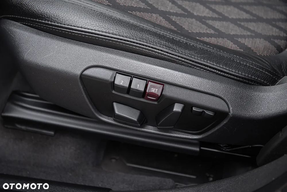 BMW X1 xDrive25d xLine sport - 18