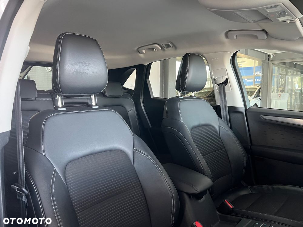 Ford Kuga 2.0 EcoBlue AWD Titanium X - 40