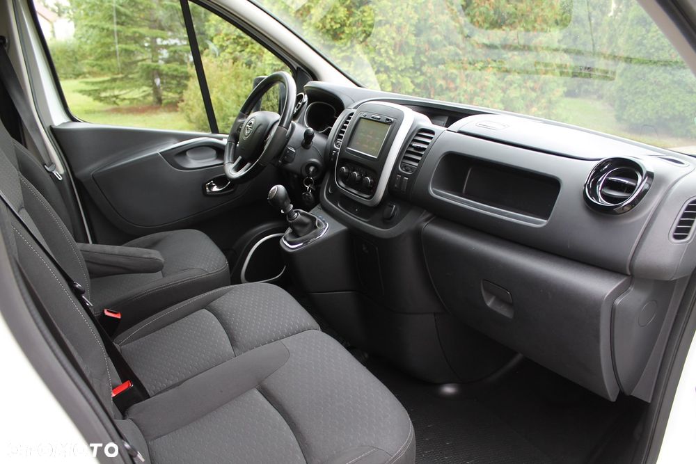 Opel Vivaro - 24