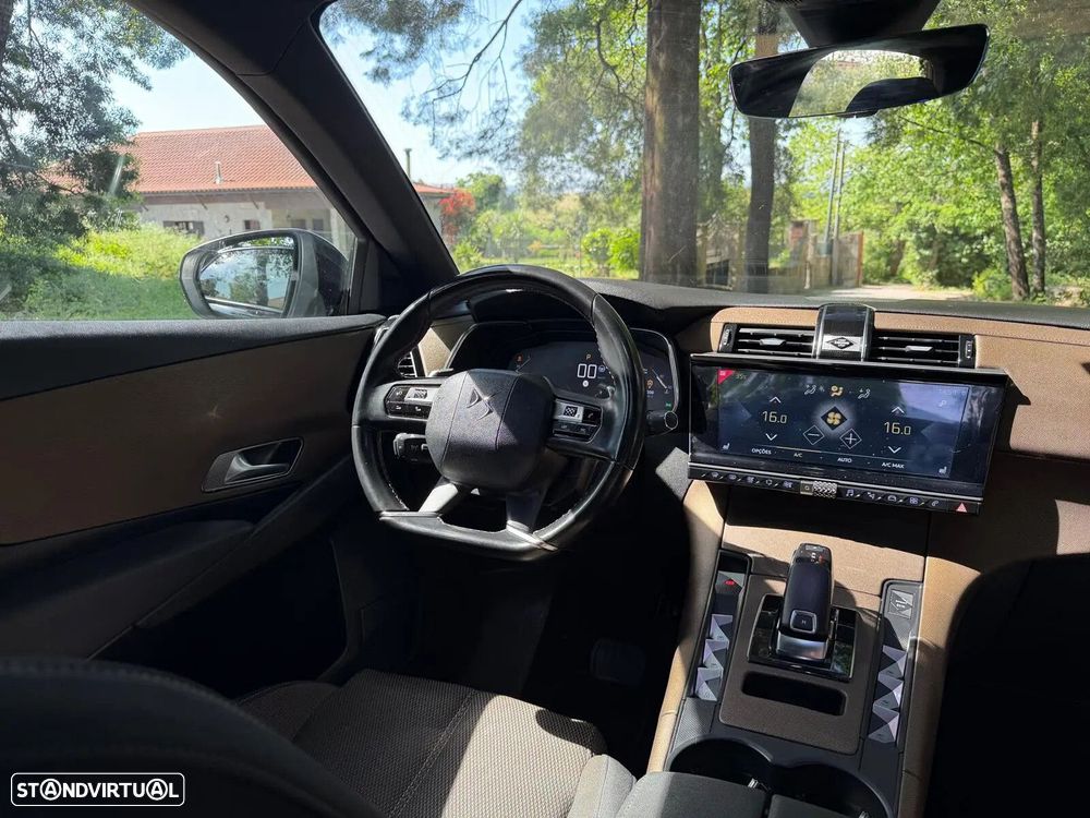 DS DS7 Crossback - 31