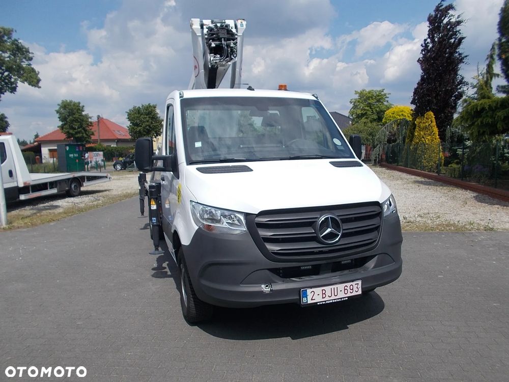 Mercedes-Benz Sprinter - 26