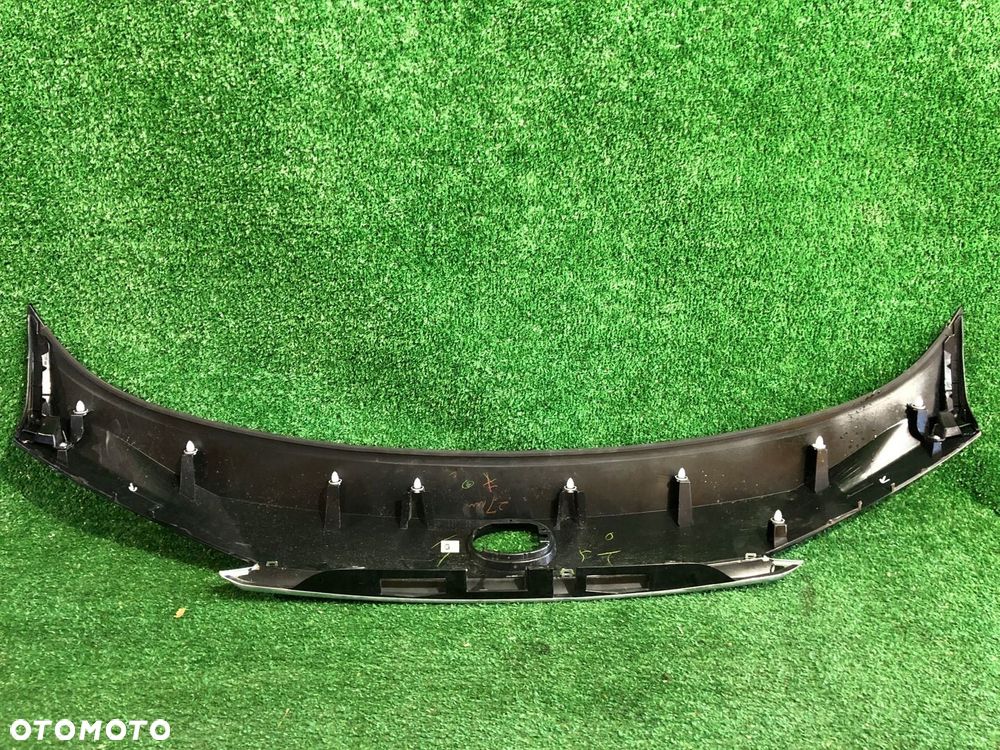 BLENDA KLAPY LEXUS RX IV - 7