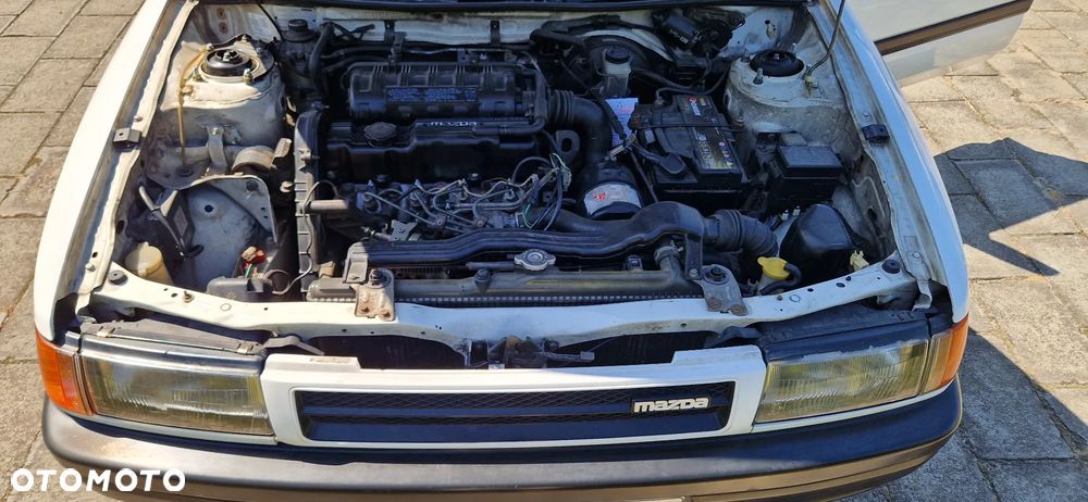 Mazda 323 1.7 D GLX - 16