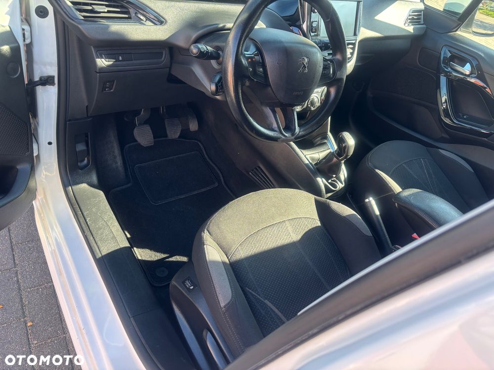 Peugeot 208 1.4 HDi Access - 26