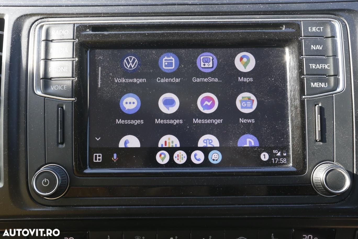 Volkswagen Caravelle - 22