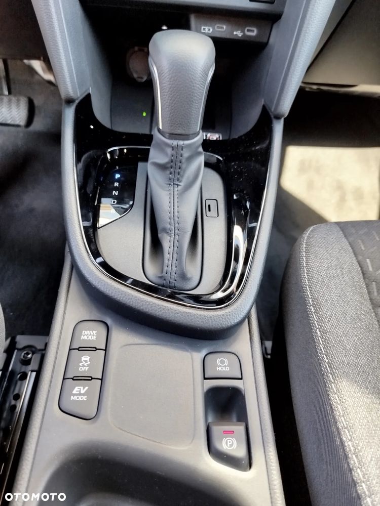 Toyota Yaris 1.5 Style CVT - 22