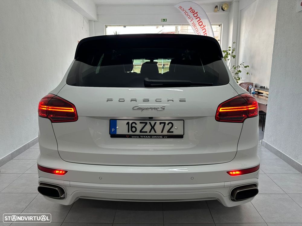 Porsche Cayenne Tiptronic S - 6