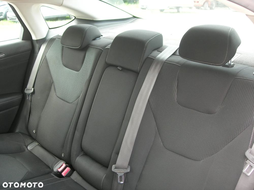 Ford Mondeo 2.0 Hybrid Trend - 18