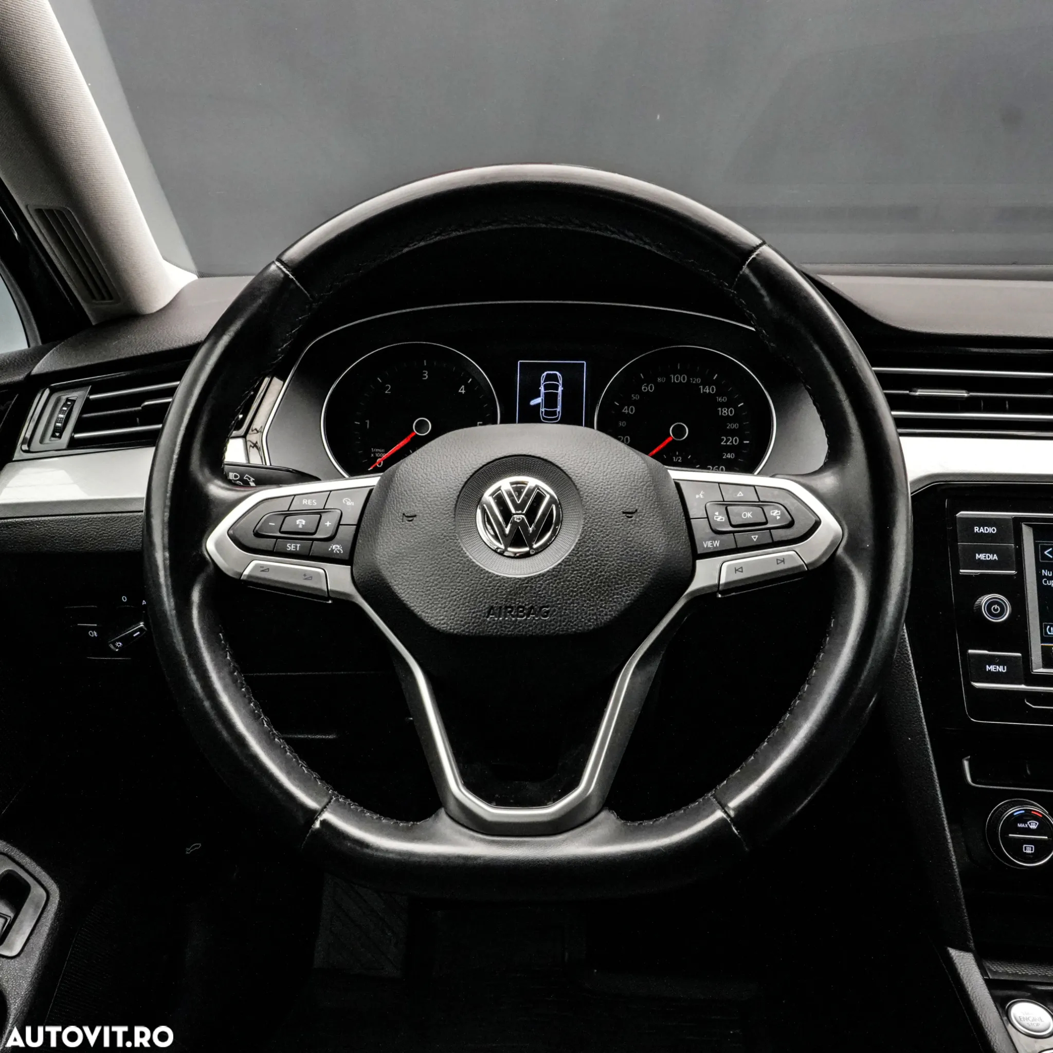 Volkswagen Passat 2.0 TDI DSG Comfortline - 15