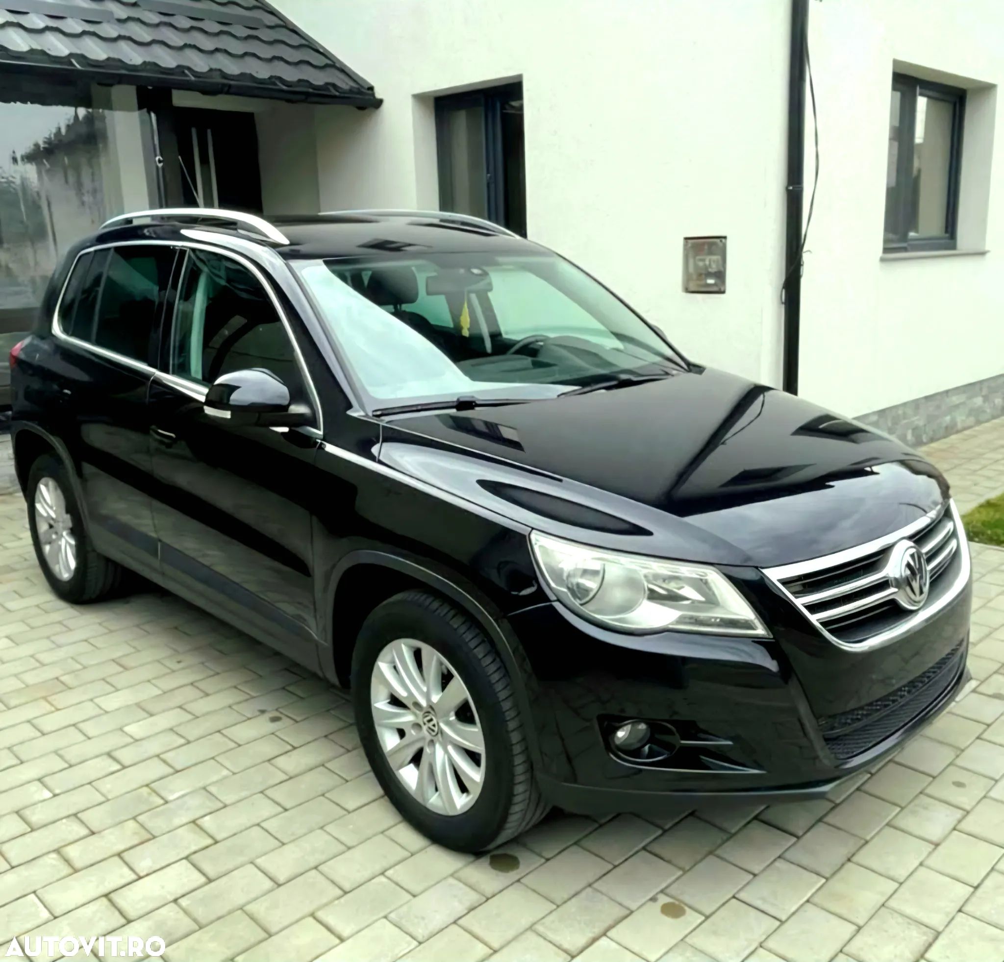 Volkswagen Tiguan 2.0 TDI DPF 4Motion Automatik Track & Field - 1