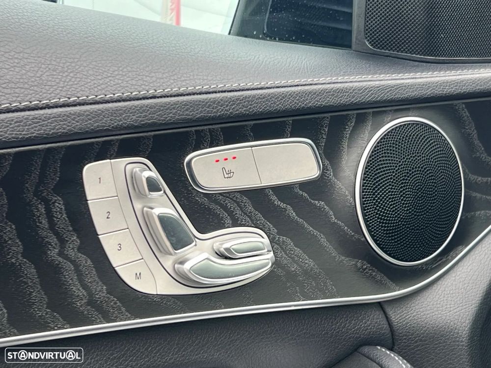 Mercedes-Benz C 300 - 12