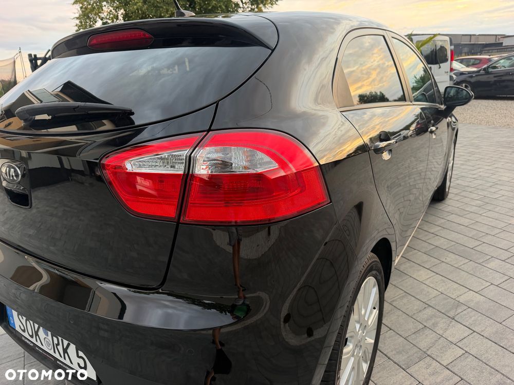 Kia Rio - 11