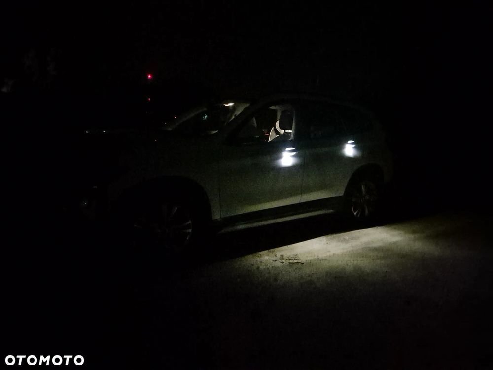 BMW X1 sDrive18d - 11