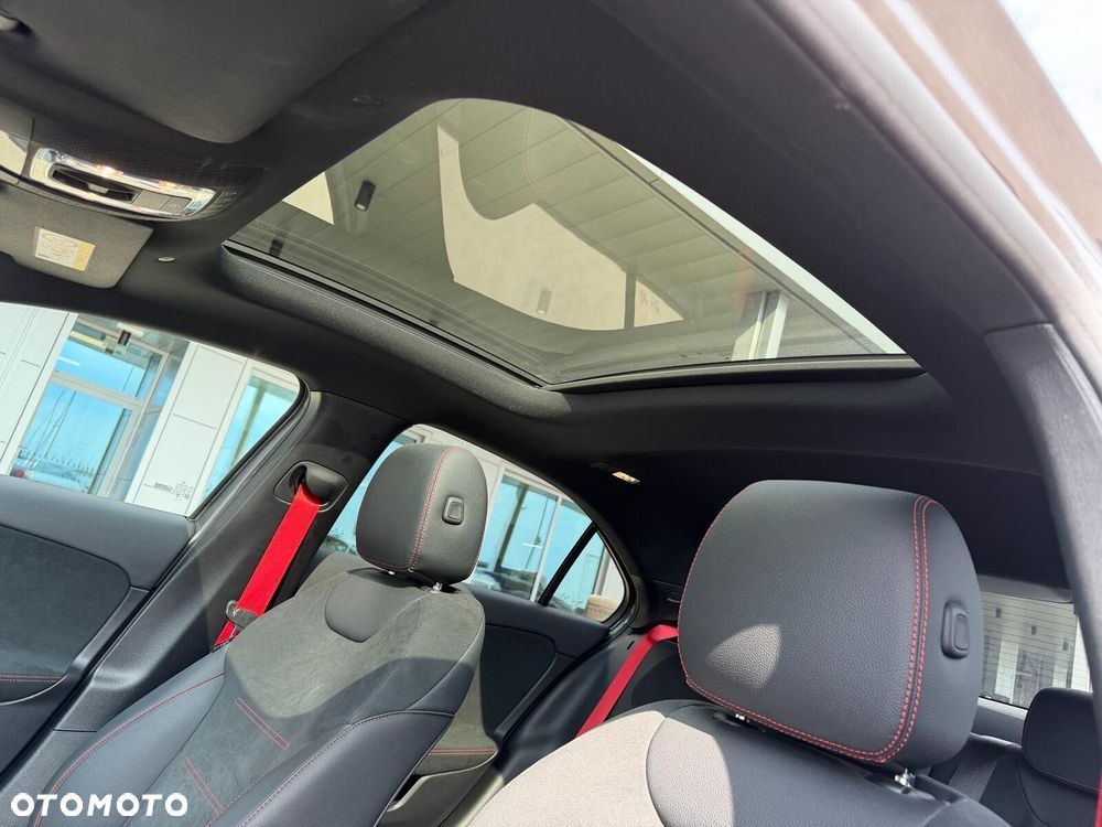Mercedes-Benz Klasa A 35 AMG 4-Matic 8G-DCT - 15