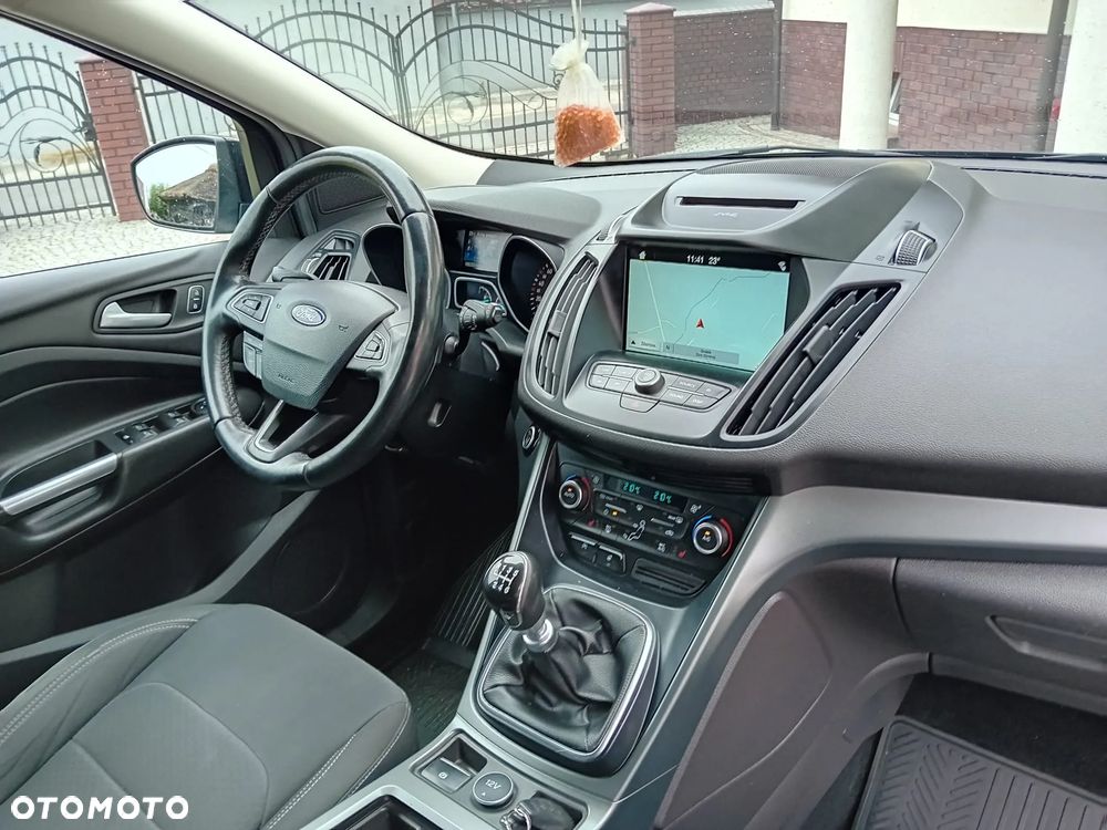 Ford Kuga 2.0 TDCi 4x4 Titanium - 34