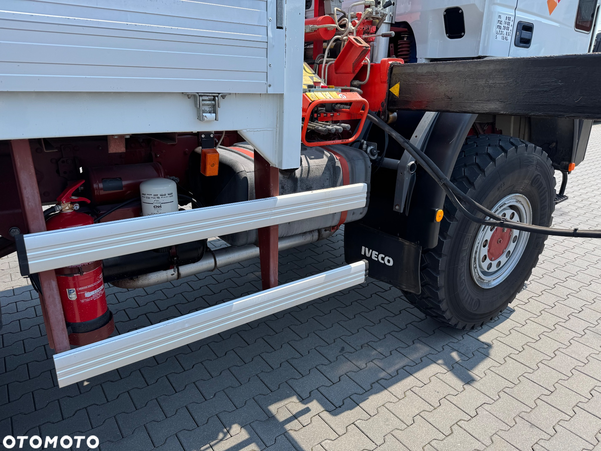 Iveco EuroCargo 135E23 4x4 mało używany/Dżwig /super stan - 13