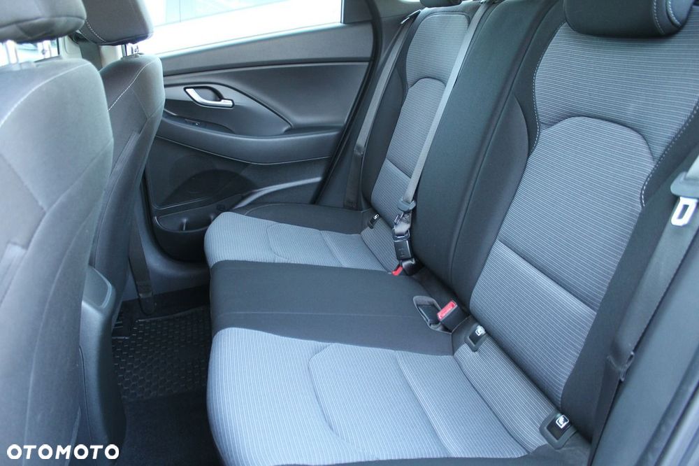 Hyundai i30 1.5 DPI Modern - 16