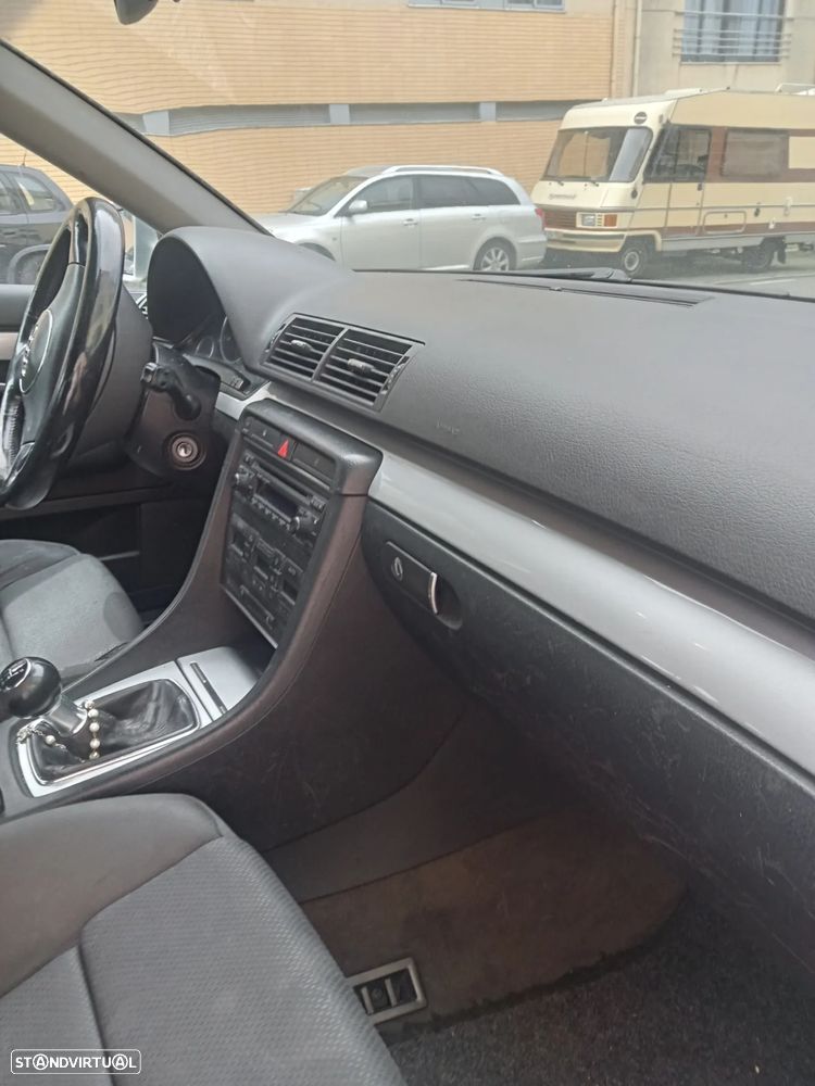 Audi A4 1.9 TDI m6 - 8