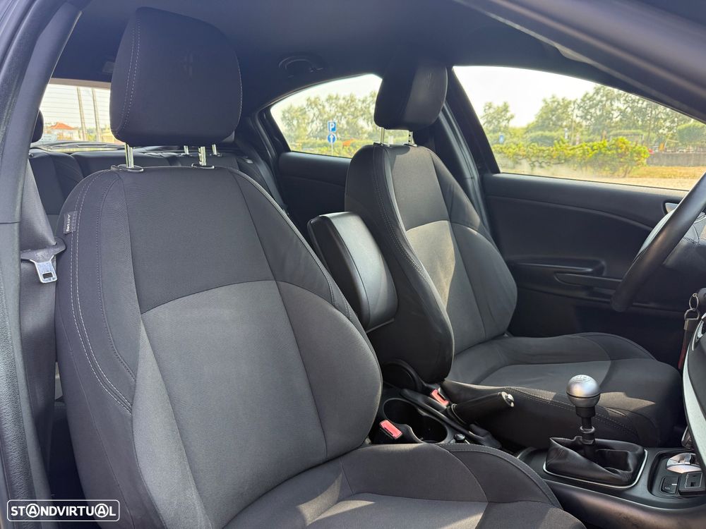 Alfa Romeo Giulietta 1.6 JTDM Sport - 8