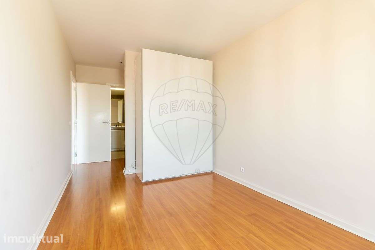 Apartamento T1 para arrendamento - Grande imagem: 2/18
