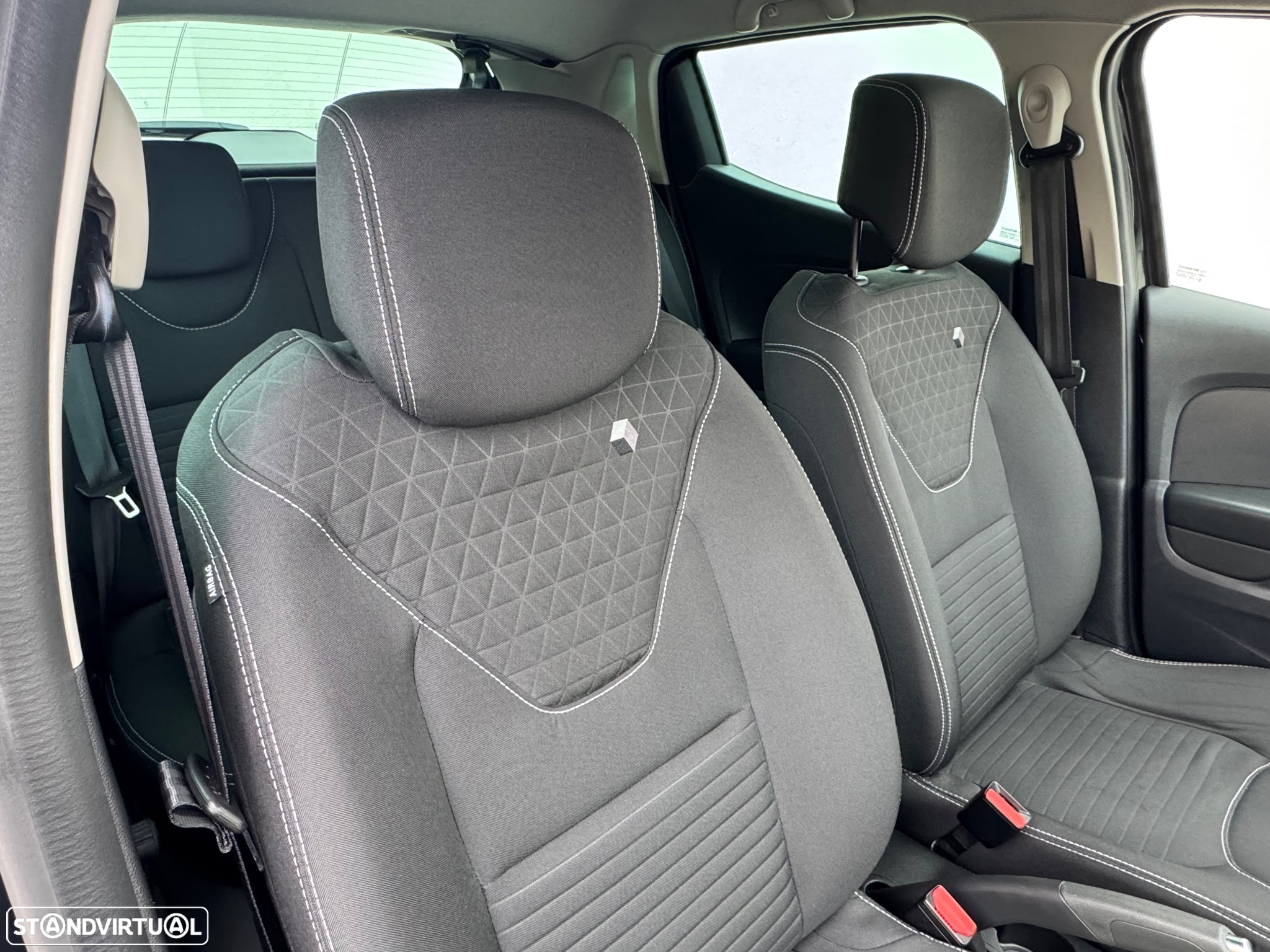 Renault Clio 1.5 dCi Limited - 8
