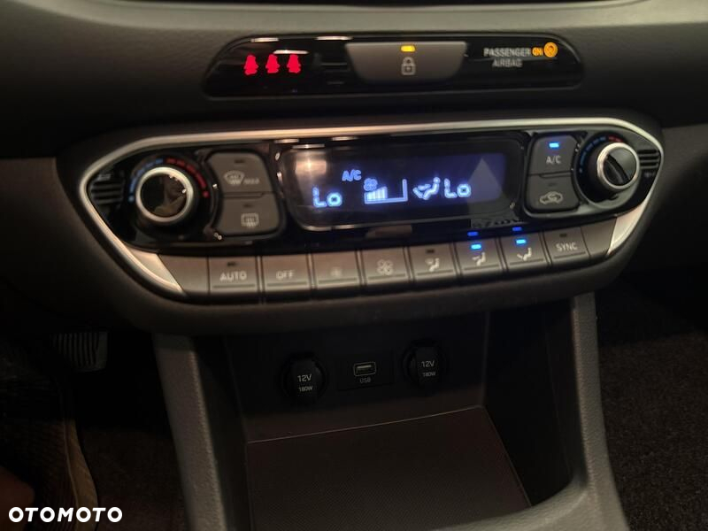 Hyundai i30 - 16