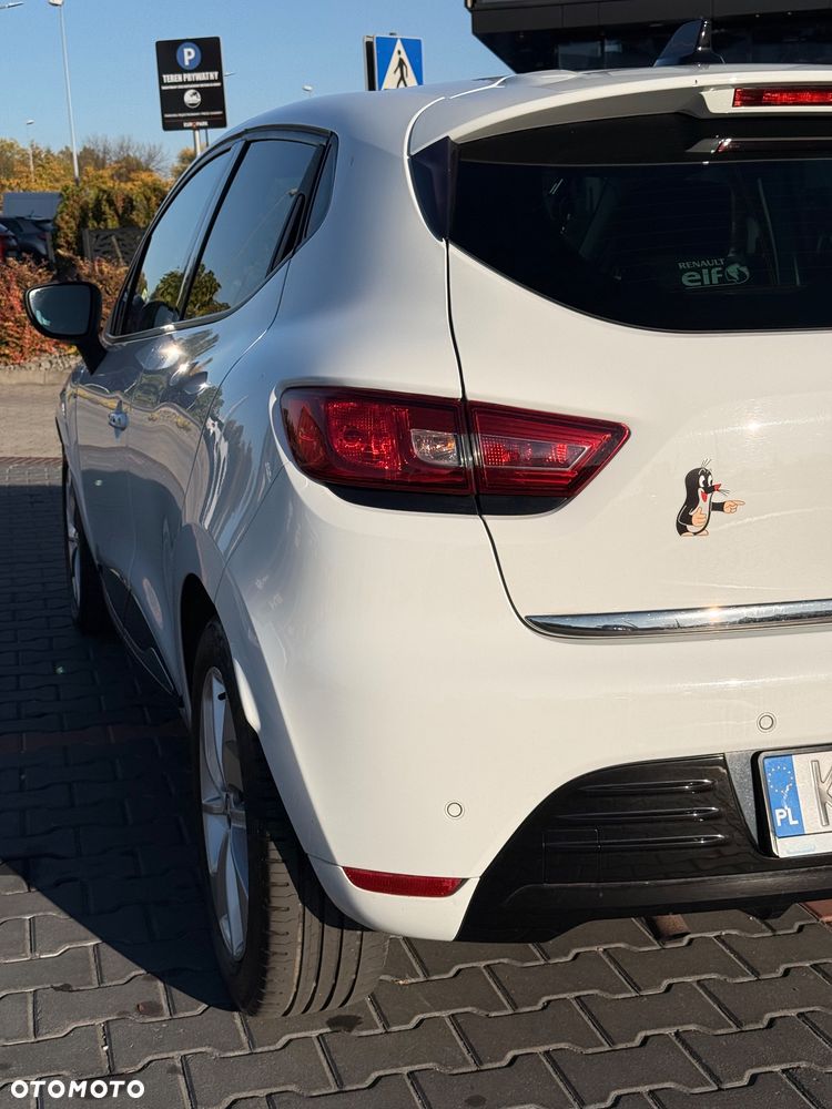 Renault Clio - 36