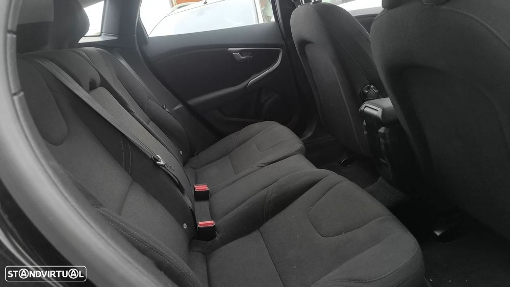 Volvo V40 Cross Country 1.6 D2 Momentum Powershift - 7