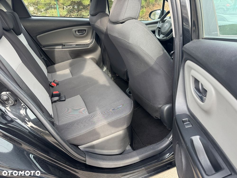 Toyota Yaris 1.5 VVT-i Comfort mit Design Paket - 8