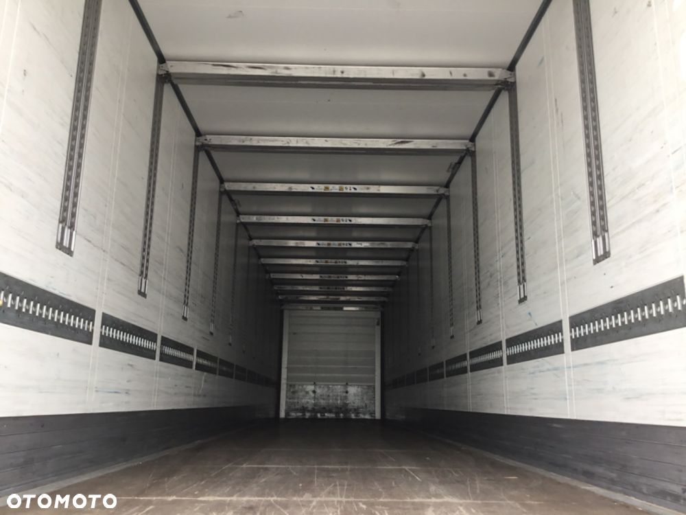 Schmitz Cargobull SKO 24/L Opony 70-80% - 12