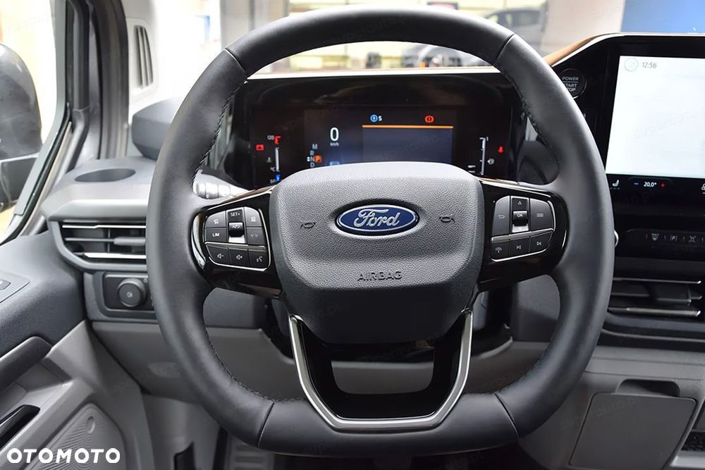 Ford Tourneo Custom - 10