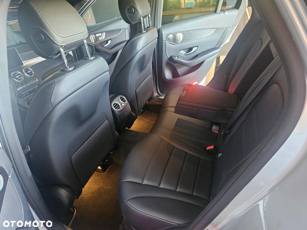 Mercedes-Benz GLC 300 4Matic 9G-TRONIC - 35