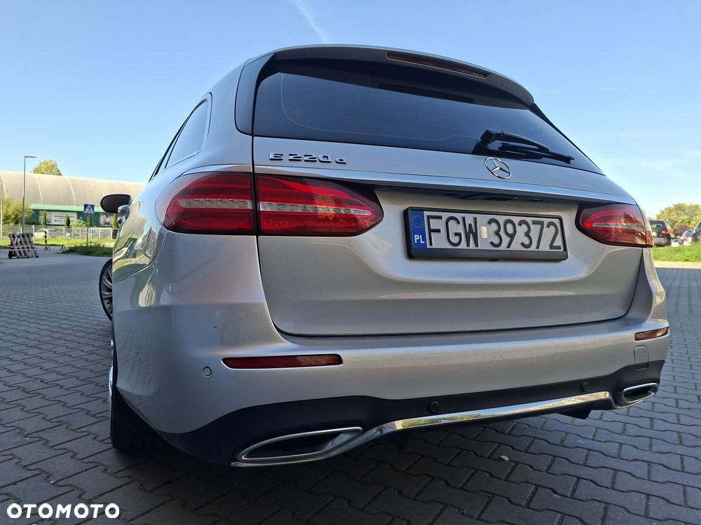 Mercedes-Benz Klasa E 220 d 9G-TRONIC AMG Line - 25