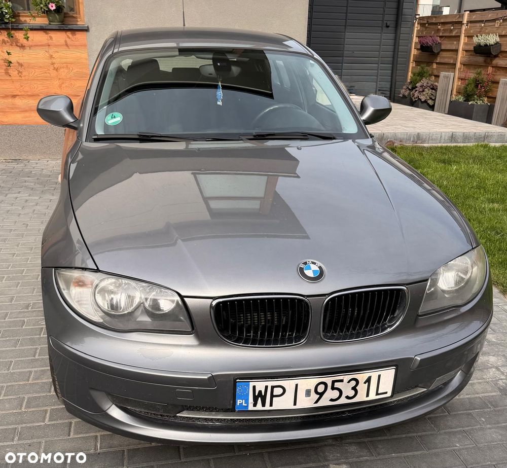 BMW 1 Series 2011 photo 2