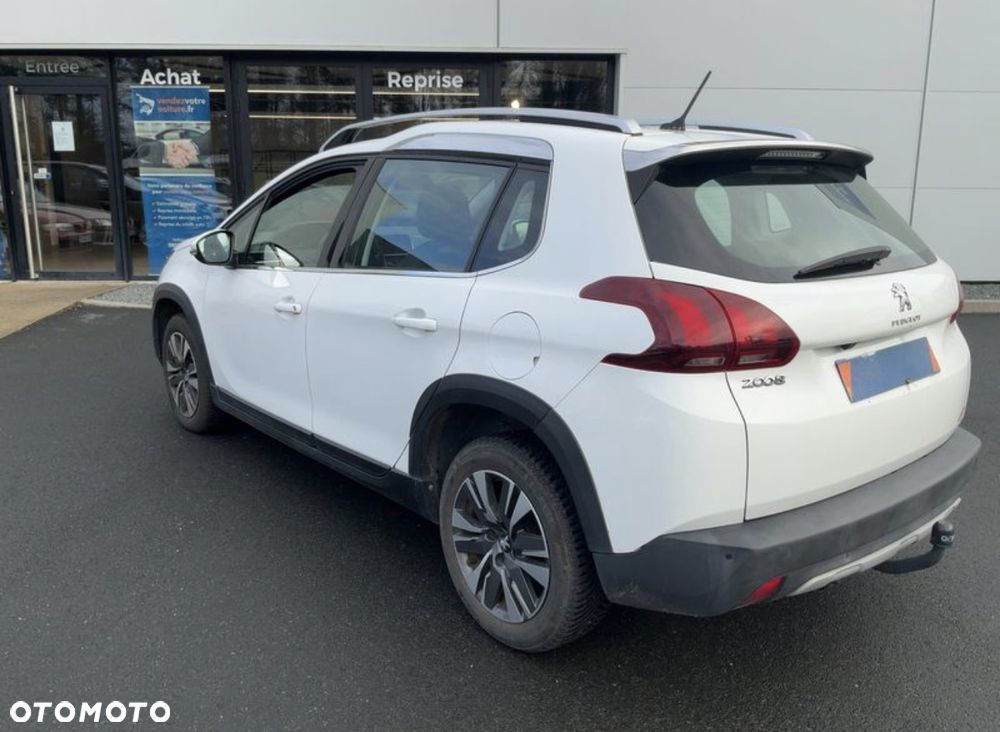Peugeot 2008 1.2 Pure Tech GPF Allure S&S EAT6 - 2