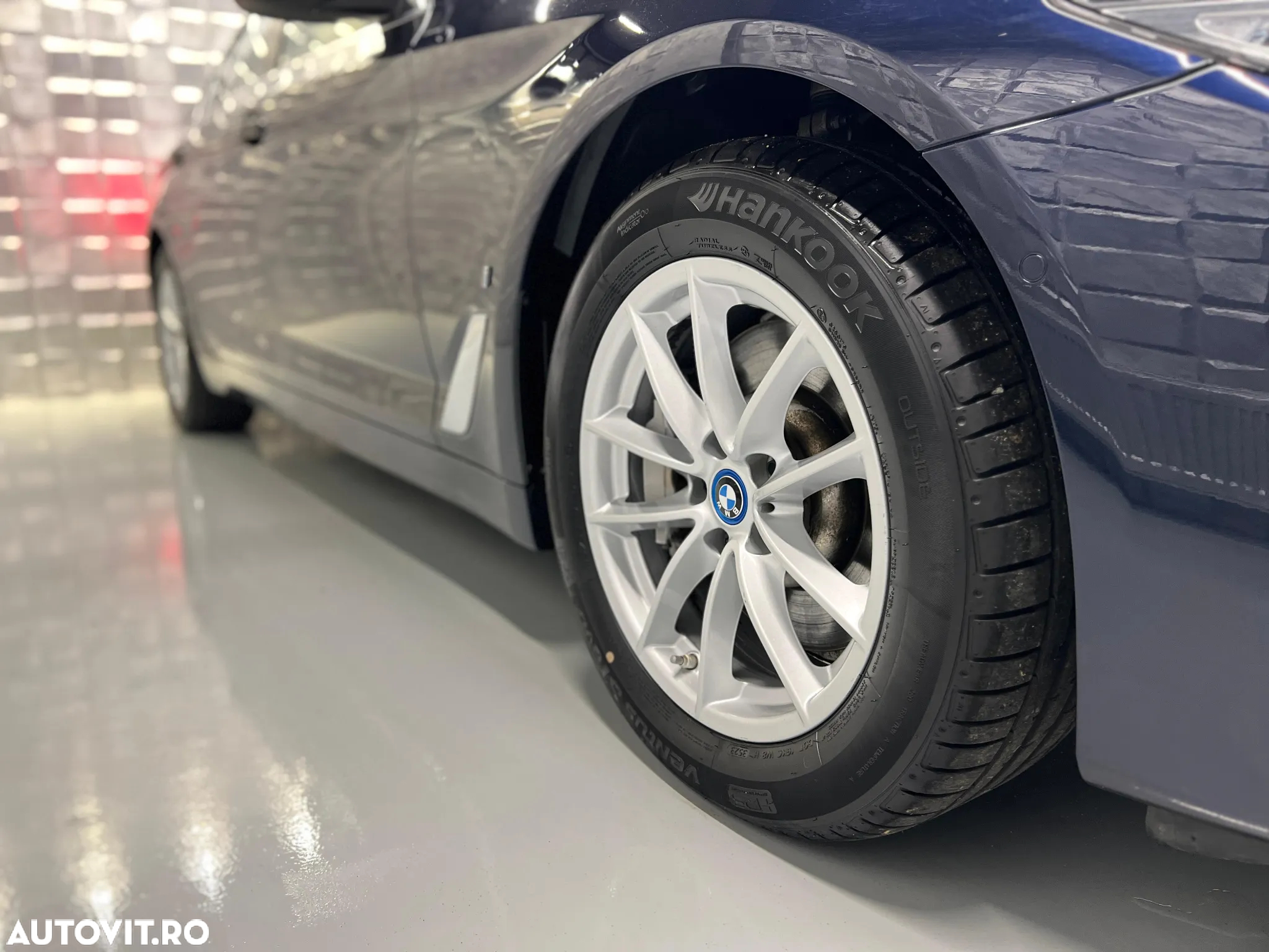 BMW Seria 5 530e Aut. - 8