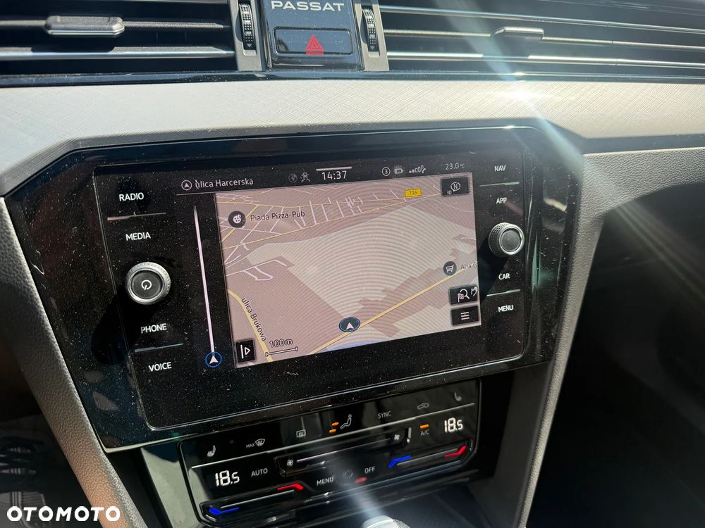 Volkswagen Passat 2.0 TDI EVO Elegance DSG - 21