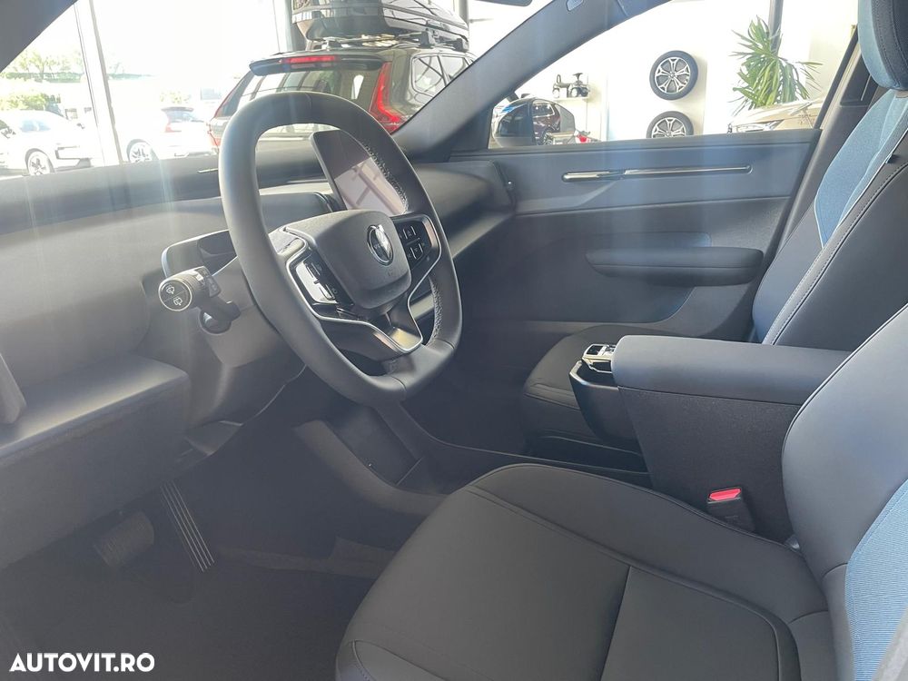 Volvo EX30 Single Motor RWD Plus - 10