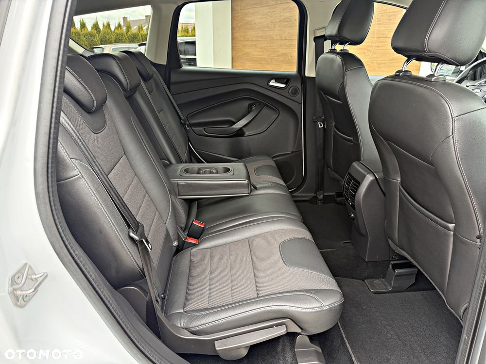 Ford Kuga 2.0 TDCi 2x4 Titanium - 31