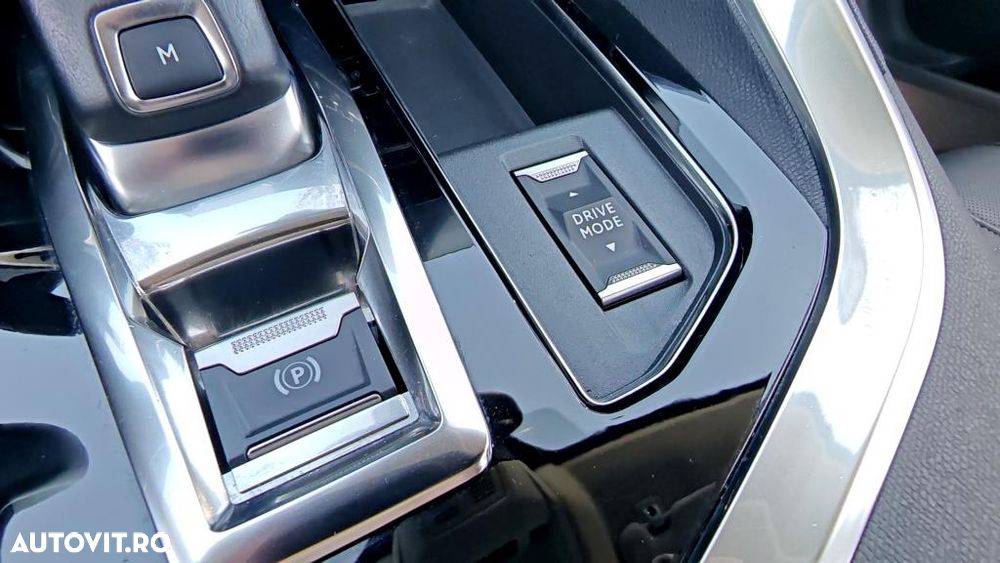 Peugeot 3008 BlueHDi 130 Stop & Start EAT8 Allure Pack - 12