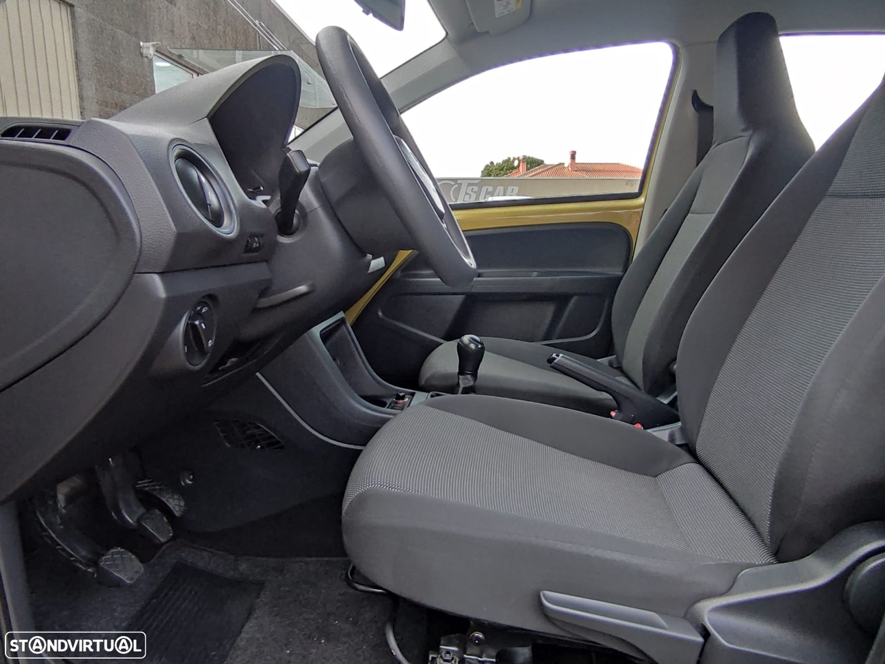 VW Up! - 11